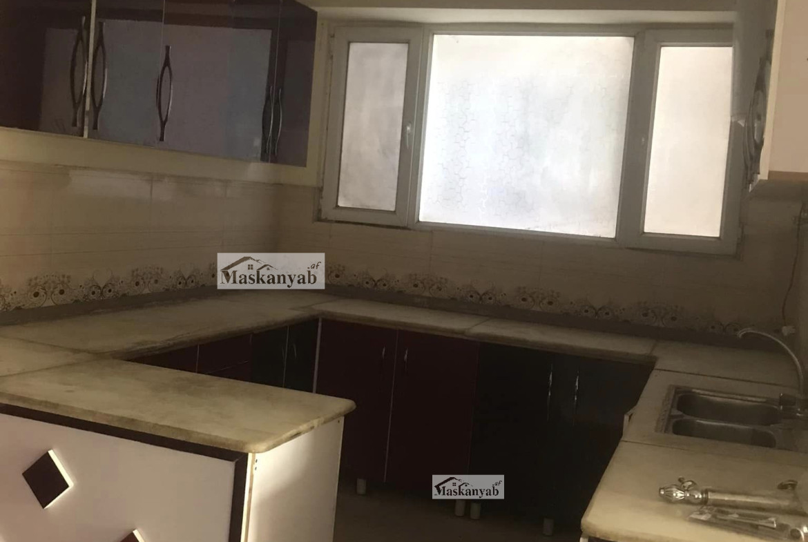 Three-room apartment for sale in Taimani Project urgently