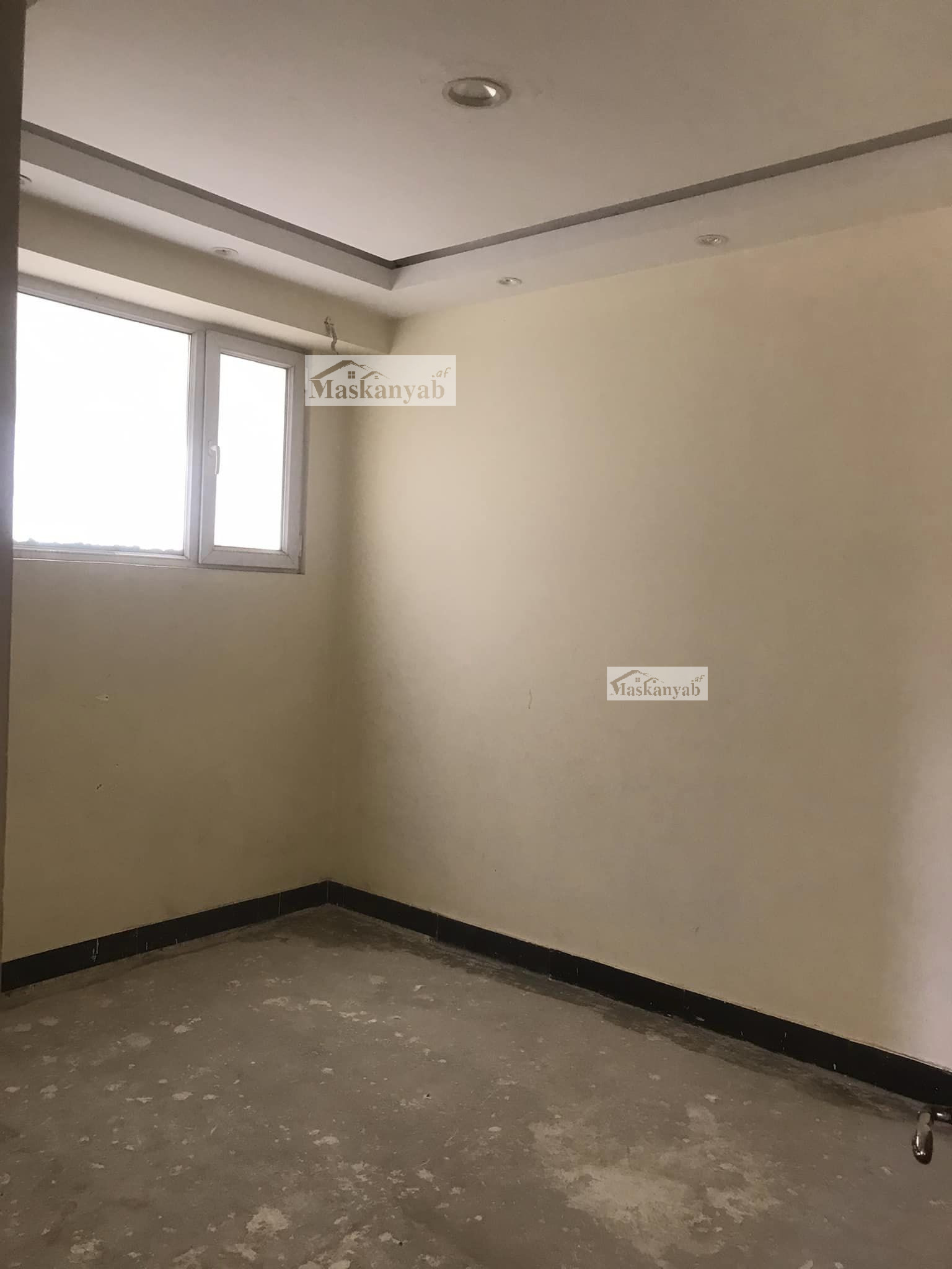 Three-room apartment for sale in Taimani Project urgently