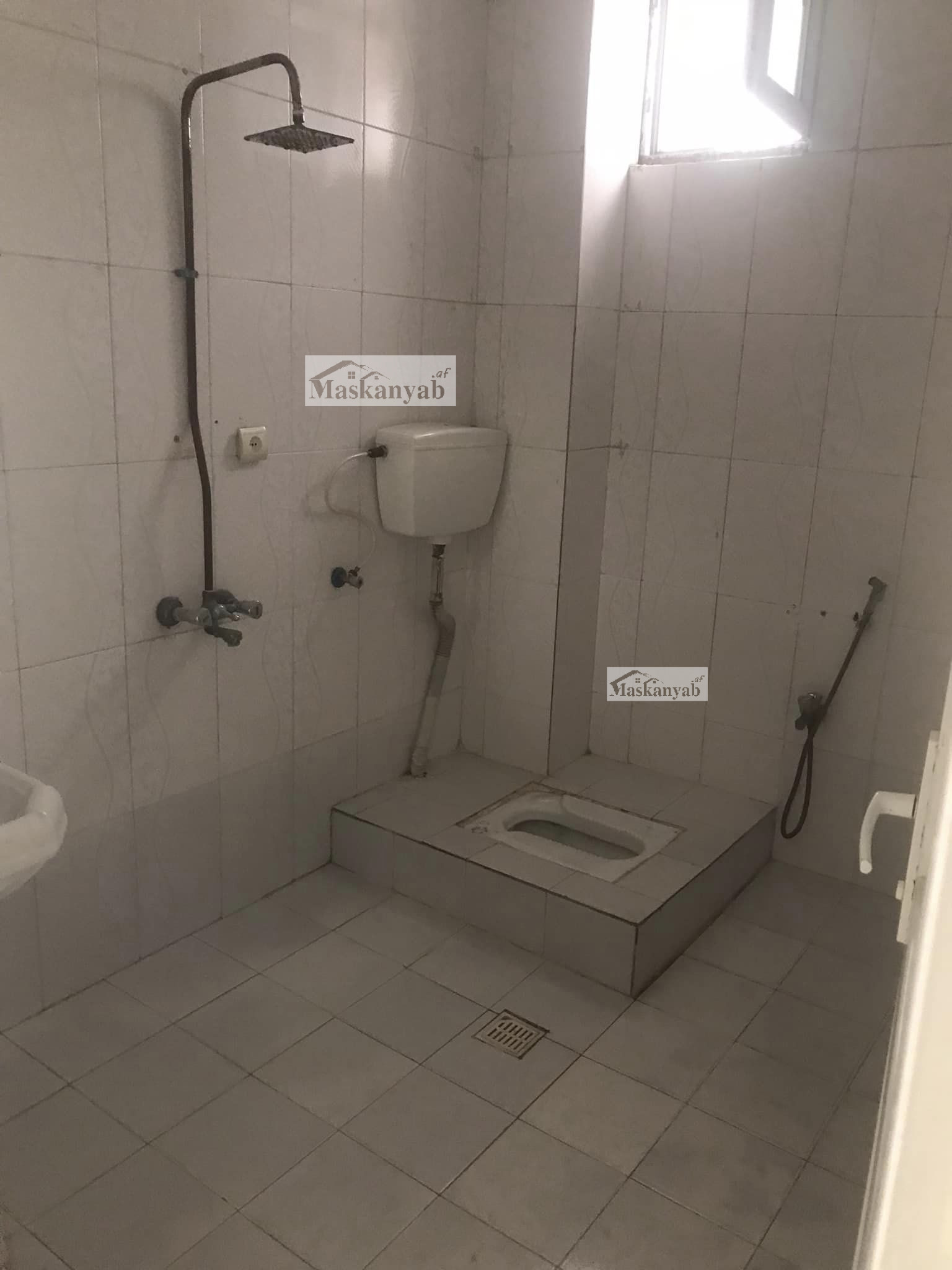 Three-room apartment for sale in Taimani Project urgently