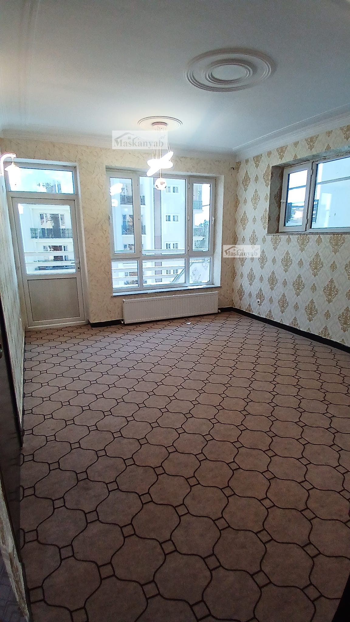 Three-room apartment for sale on 5th Street of Taimani Project