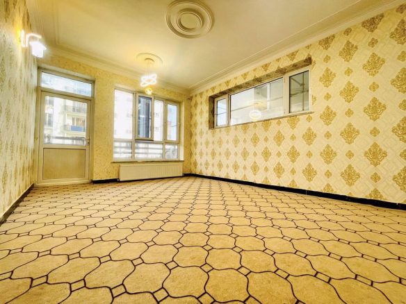 Three-room apartment for sale on Fifth Street of Taimani Project