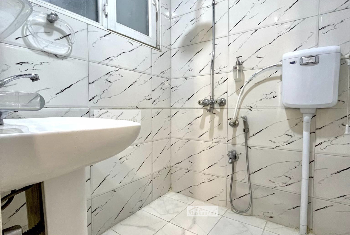 Three-room apartment for sale on Fifth Street of Taimani Project