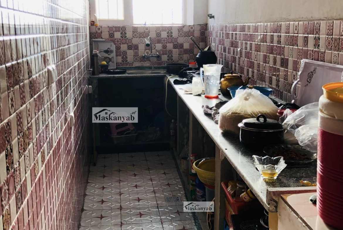 Three-room house for sale in Golden Town, Karte new