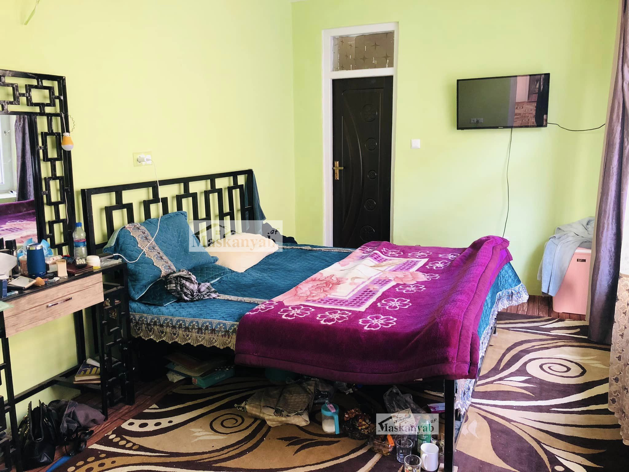 Three-room house for sale in Golden Town, Karte new