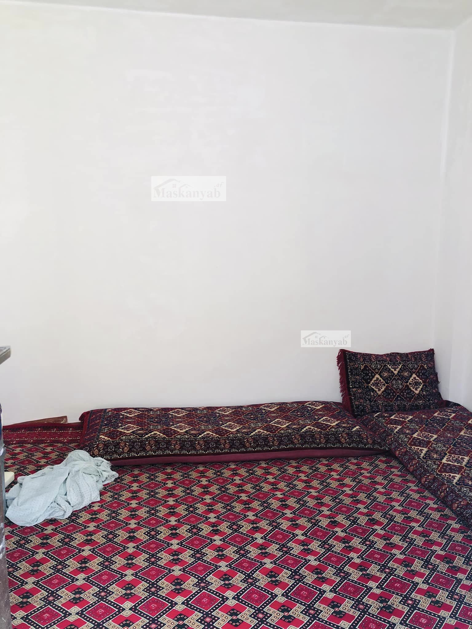 Three-room house for sale in Golden Town, Karte new