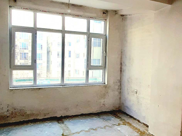 Four-room apartment for rent in Fifth Street of Taimani Project