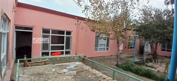 Seven rooms house for sale in Lab-e Jar Square