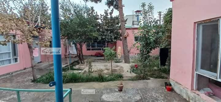 Seven rooms house for sale in Lab-e Jar Square