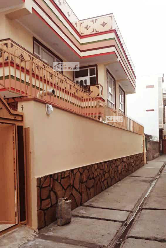 Three-floor house for sale in New Abad, Sanatorium