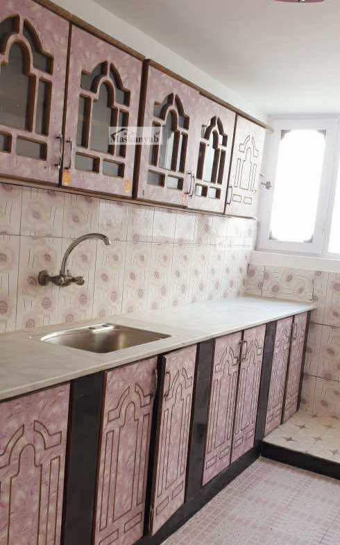 Three-floor house for sale in New Abad, Sanatorium
