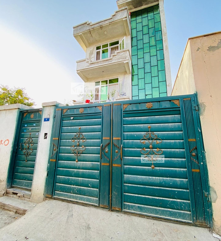 Three-floor house for sale in Shaheed Hangara Square