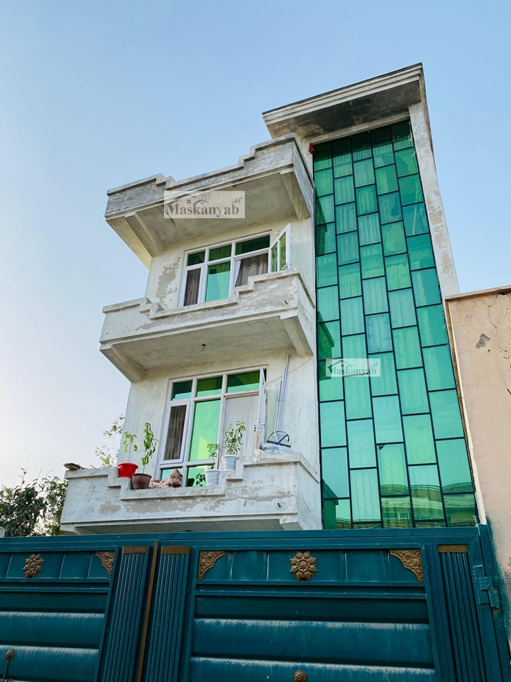 Three-floor house for sale in Shaheed Hangara Square