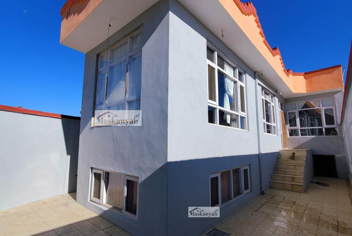 Concreted house for sale in District 7
