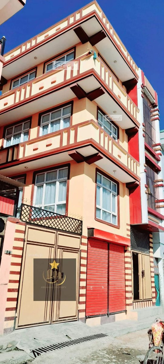 Four-floor house for sale in District 8, Kabul