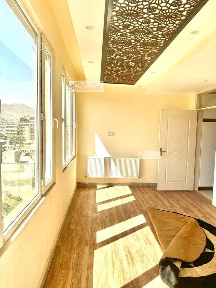 Four-room apartment for sale in District 4
