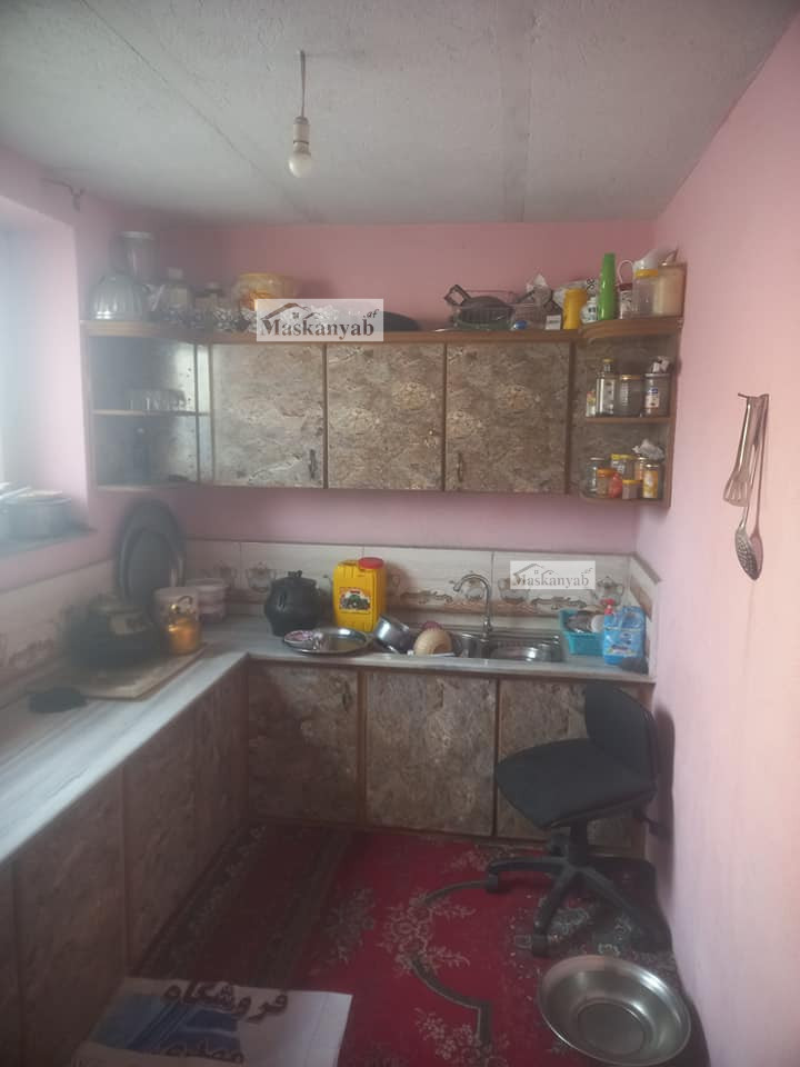 Six-room house for mortgage in District 10, Kabul