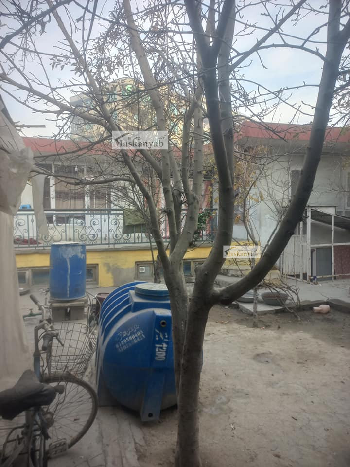 Six-room house for mortgage in District 10, Kabul