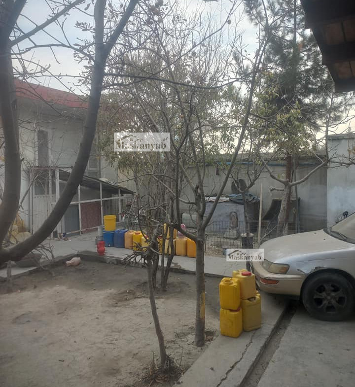 Six-room house for mortgage in District 10, Kabul