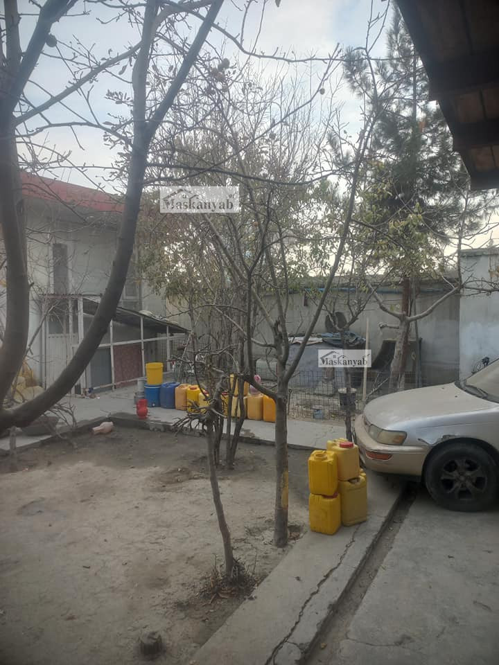 Six-room house for mortgage in District 10, Kabul