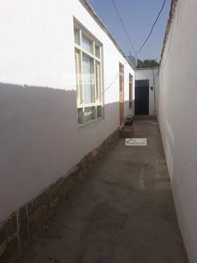 Small house for sale in Qanber Square