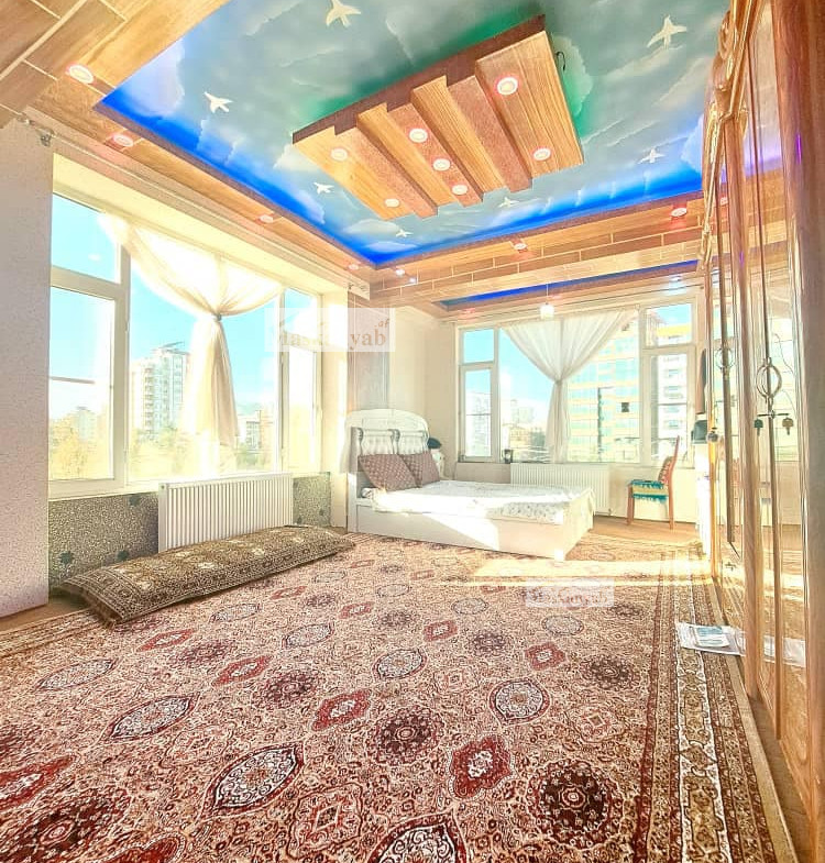Three-room apartment for sale on 5th Street