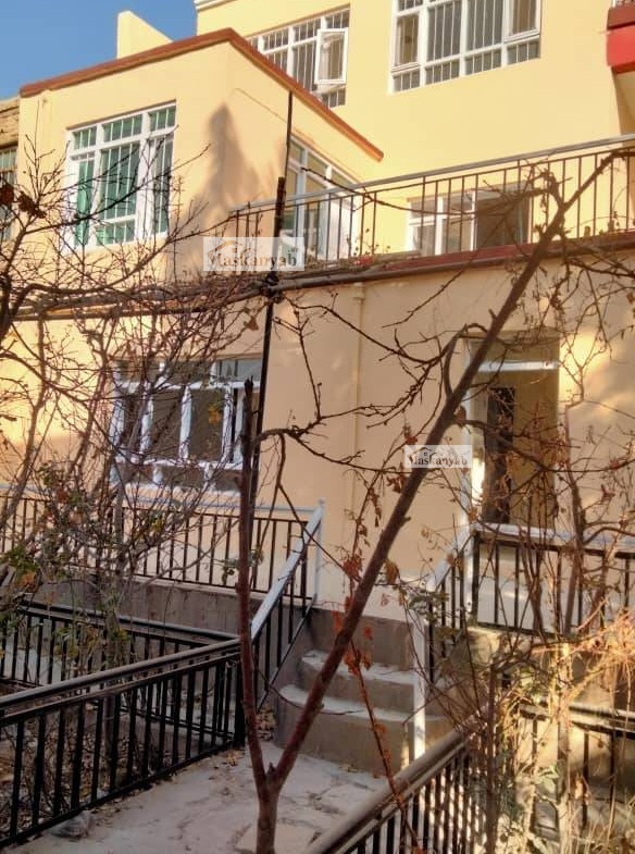 Eight-room house for sale in Sarak 2, Karte New