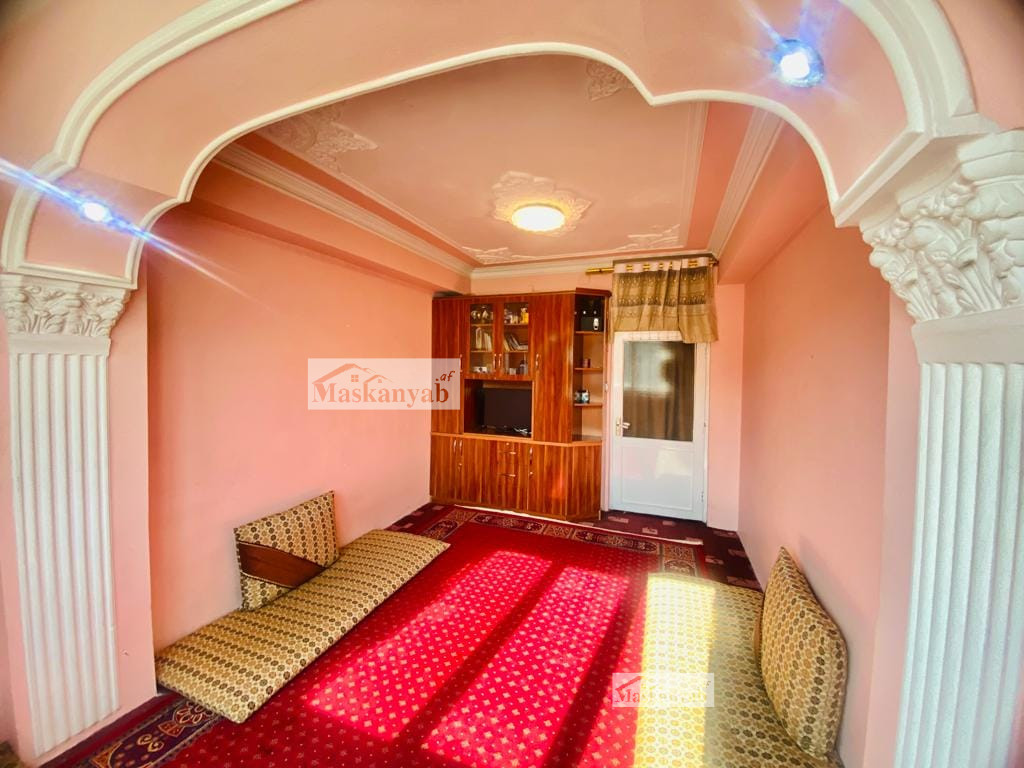 Five-room apartment for sale in Old Makroreyan