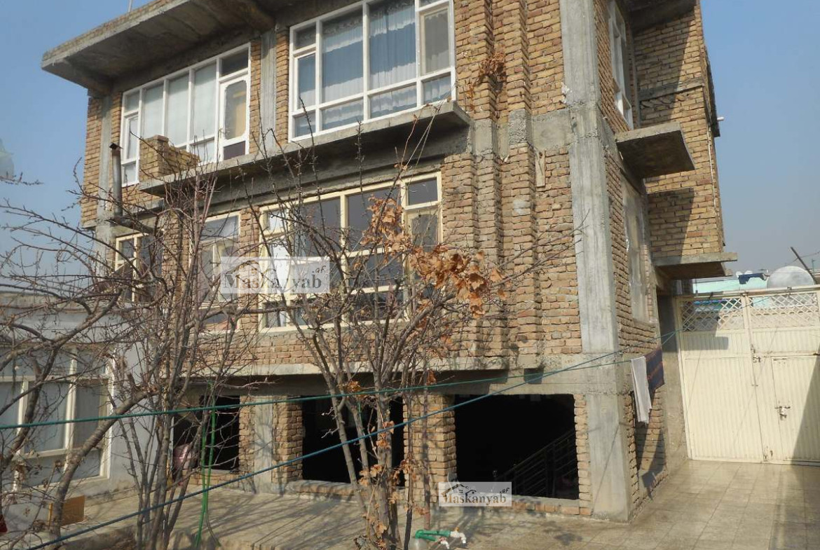 Five-room house for mortgage in Company Road
