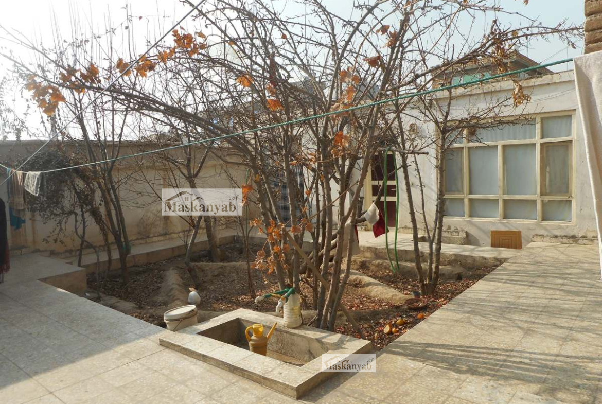 Five-room house for mortgage in Company Road