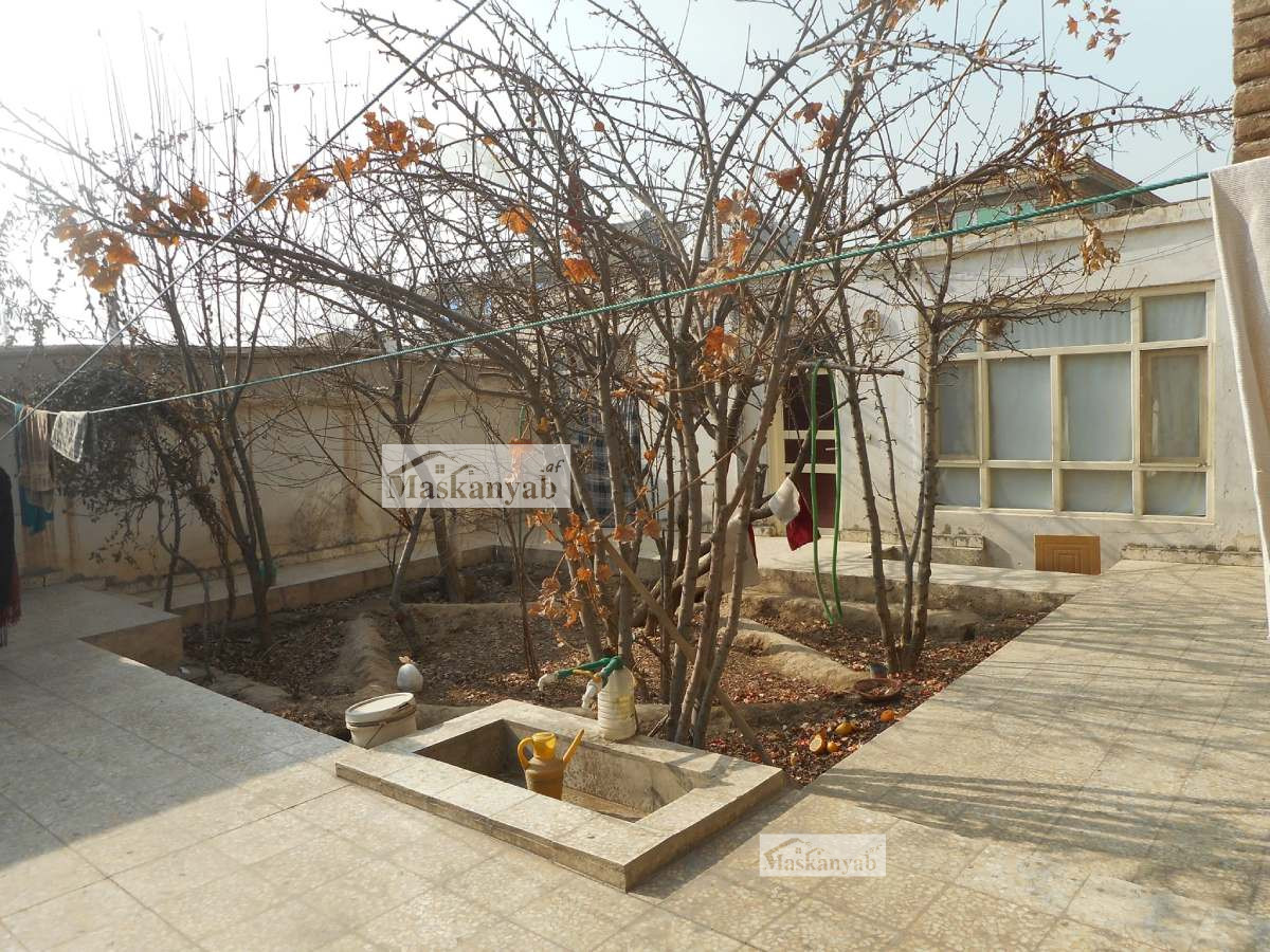 Five-room house for mortgage in Company Road