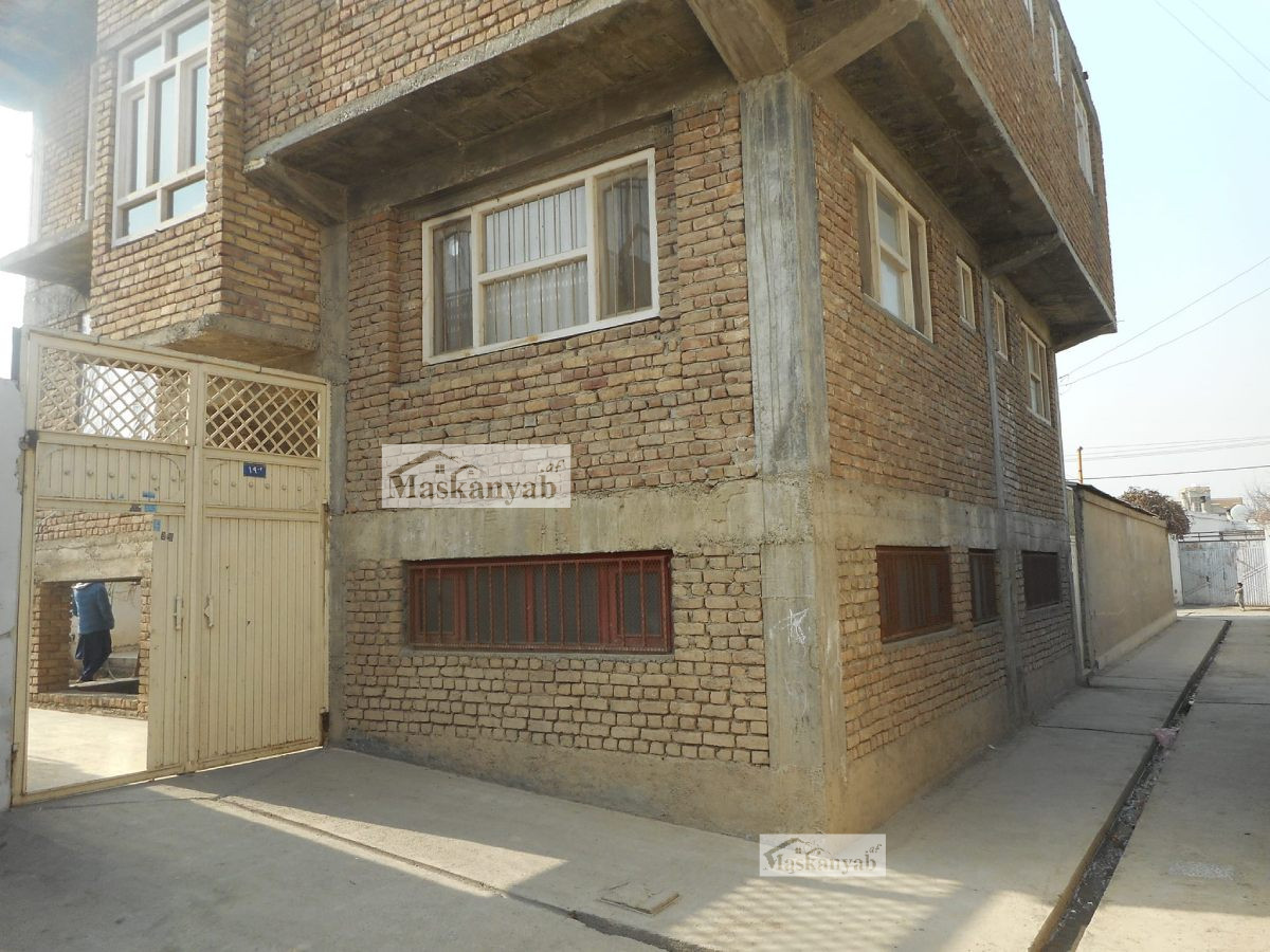 Five-room house for mortgage in Company Road