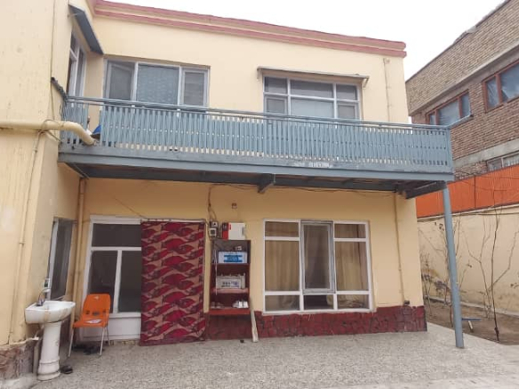 Seven-room house for sale between old Taimani and Traffic Square