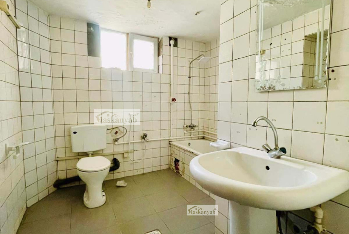 Six-room house for rent in Shahr-e New