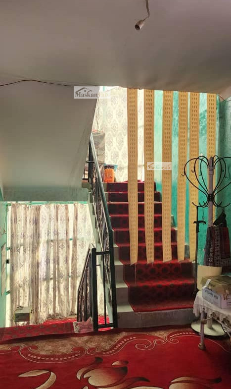 Three-floor house for sale in Chehel Sotun