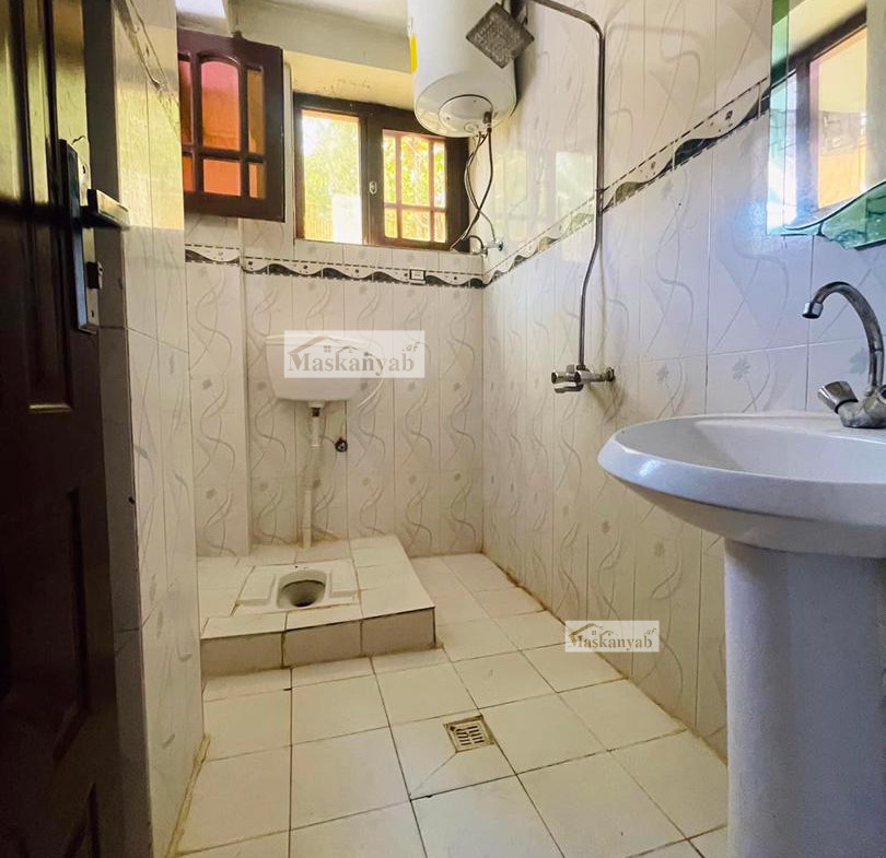 Three-room apartment for rent in Old Taimani