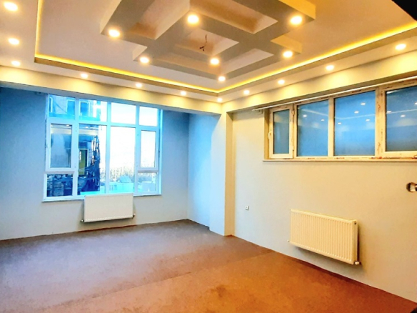 Three-room apartment for sale on 5th Street of Taimani