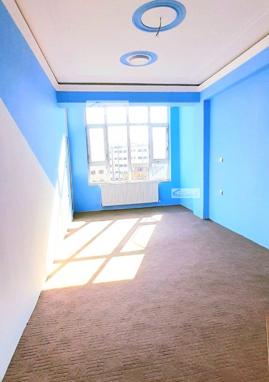 Three-room apartment for sale on 5th Street of Taimani