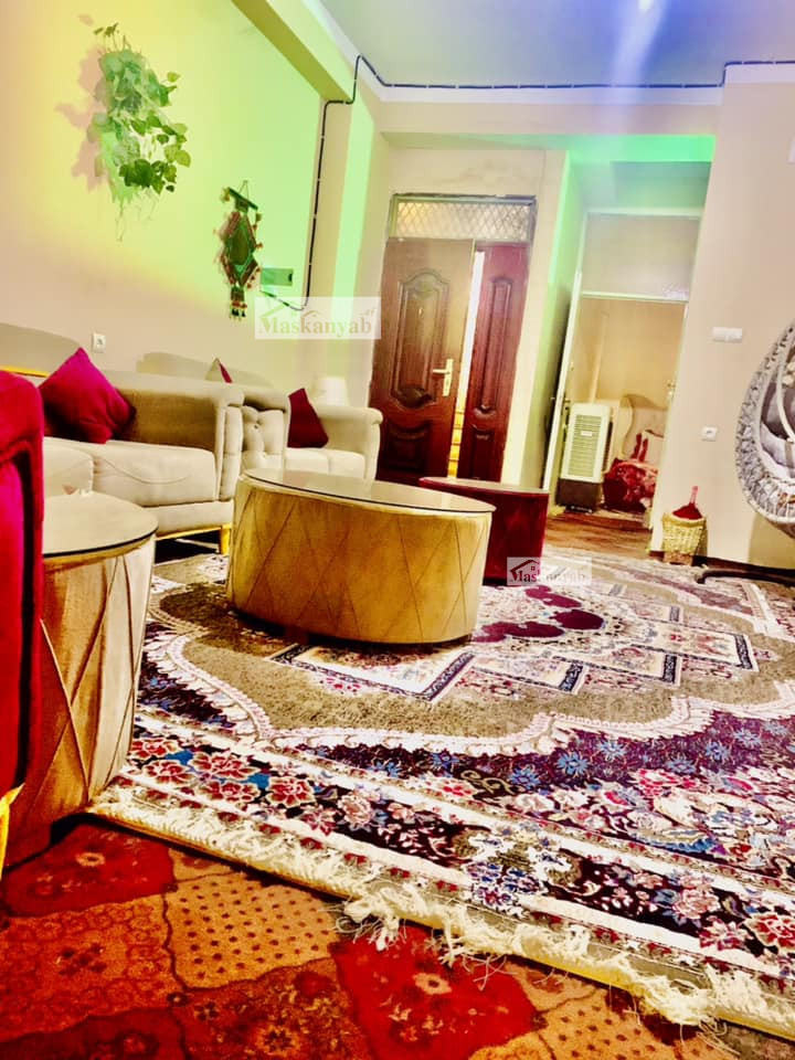 Three-room apartment for sale urgently in Taimani