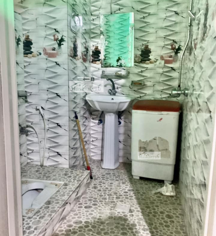 Three-room apartment for sale urgently in Taimani