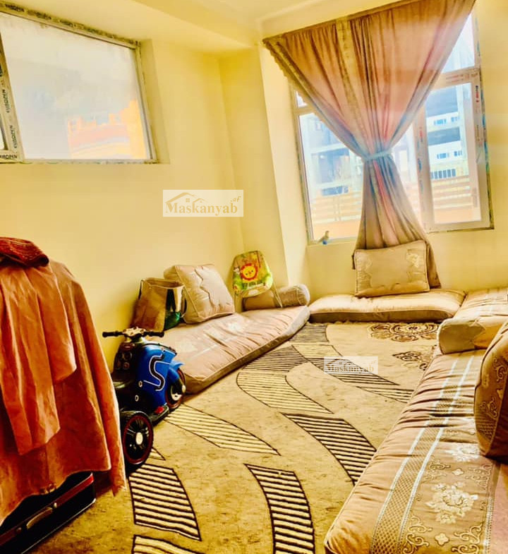 Three-room apartment for sale urgently in Taimani