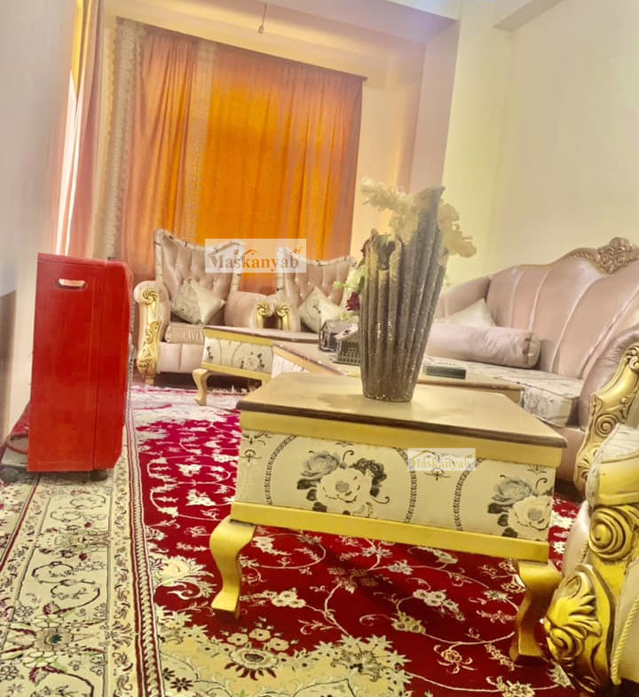 Three-room apartment for sale urgently in Taimani