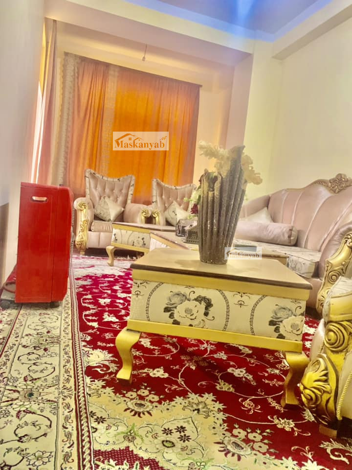 Three-room apartment for sale urgently in Taimani