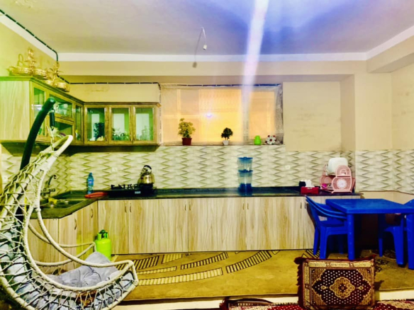 Three-room apartment for sale urgently in Taimani