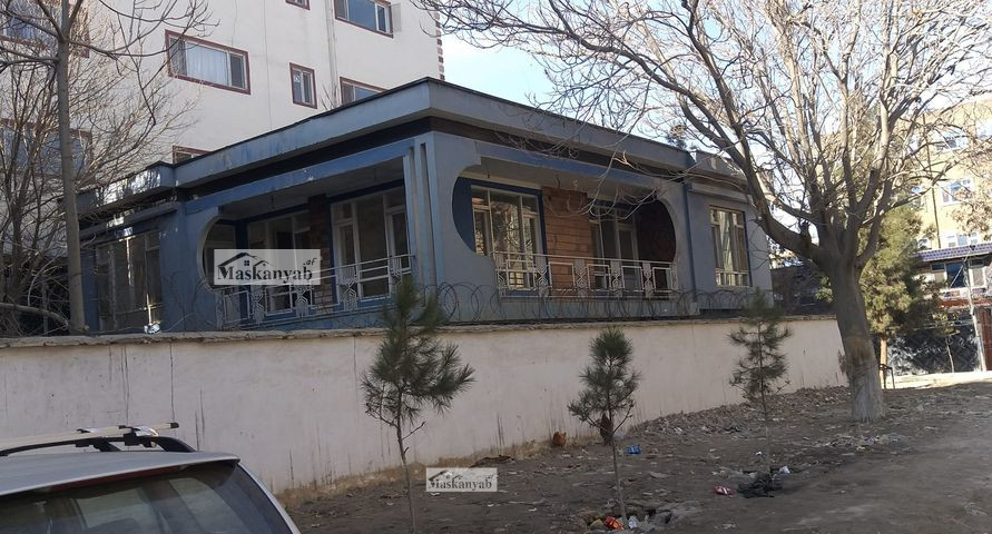 Two-room house for sale in District 13