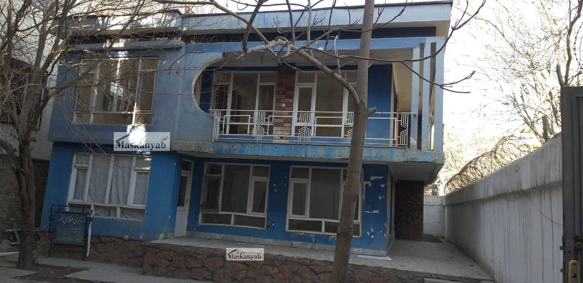 Two-room house for sale in District 13