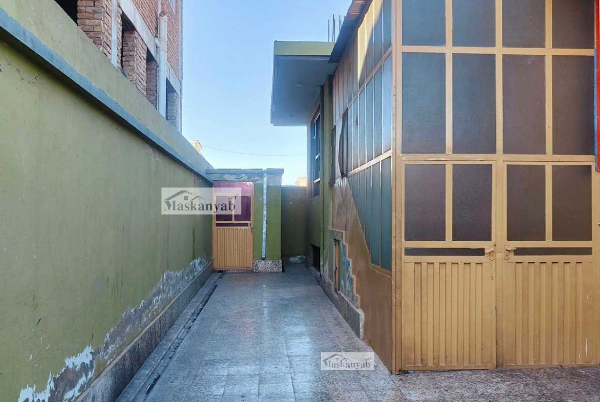 Five-room house for sale next to the Hawza 7