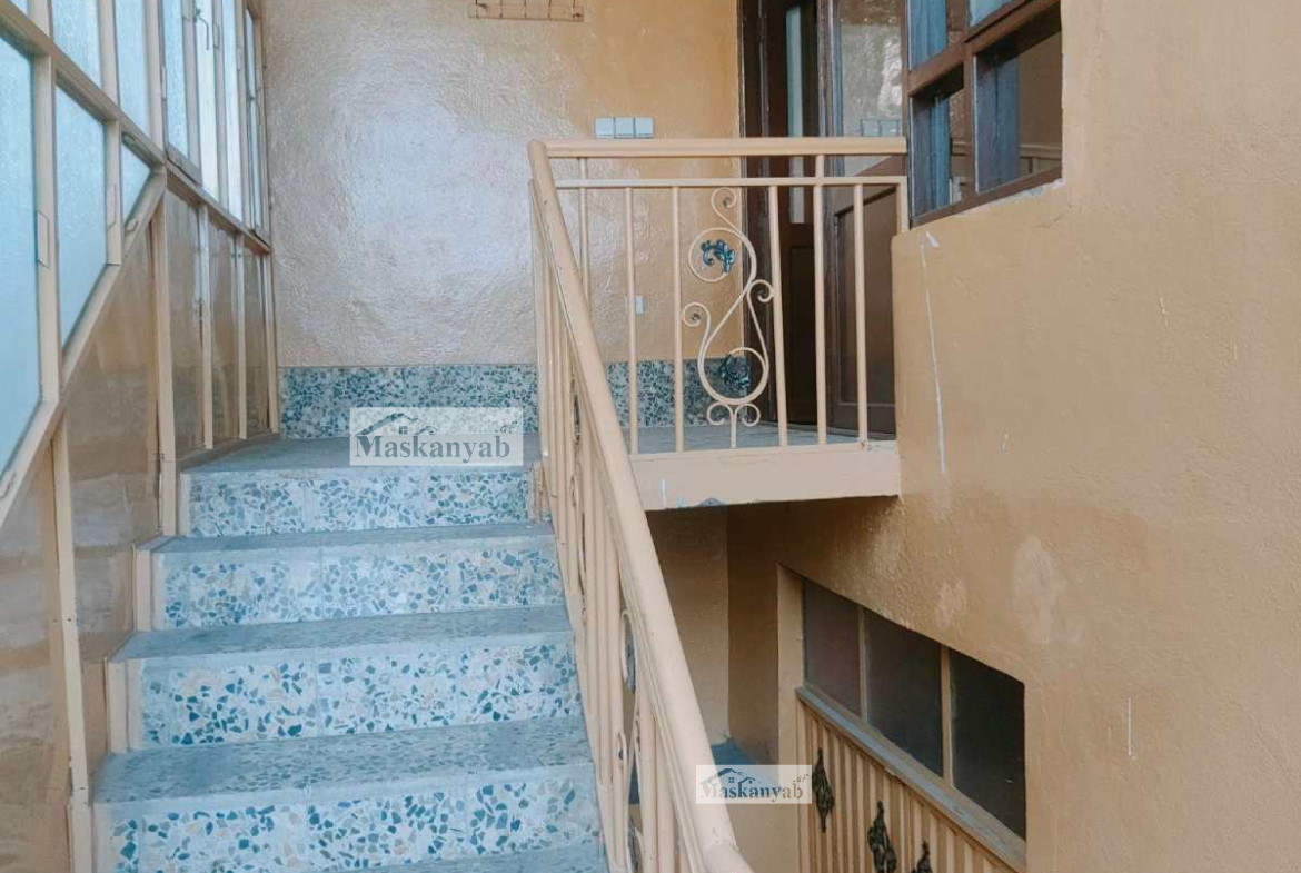 Five-room house for sale next to the Hawza 7