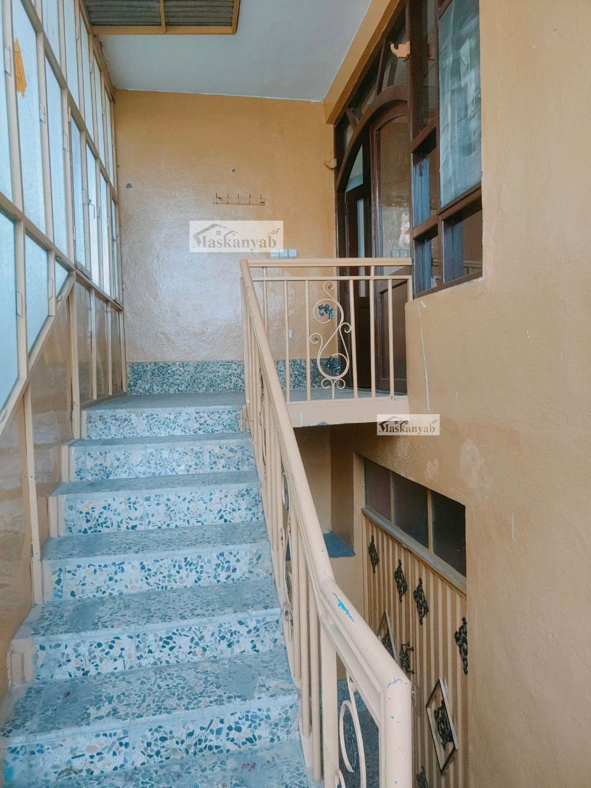 Five-room house for sale next to the Hawza 7