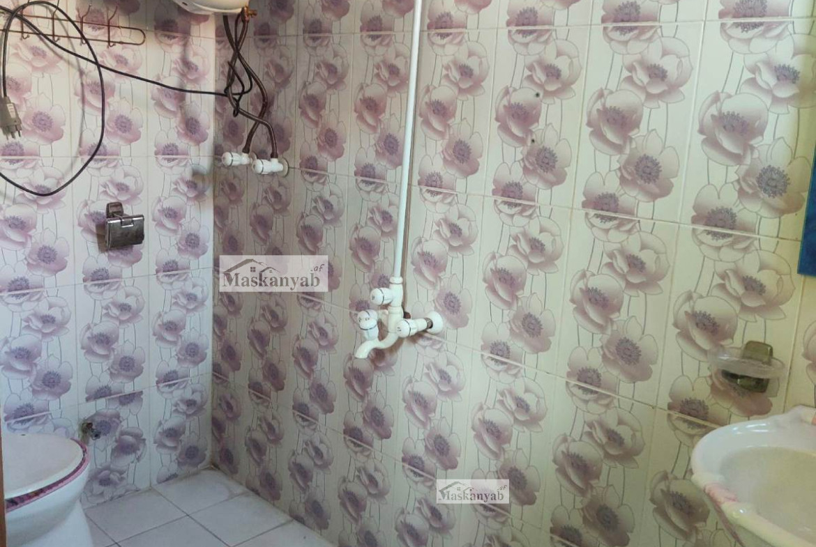 Five-room house for sale next to the Hawza 7