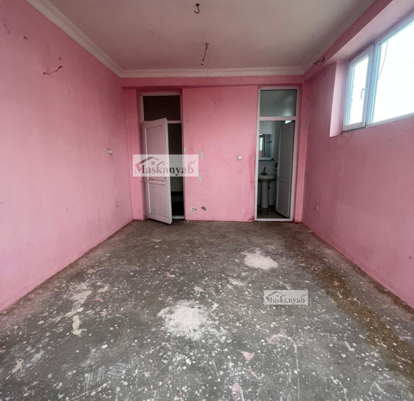 Four-room apartment for rent on 4th Street in Taimani
